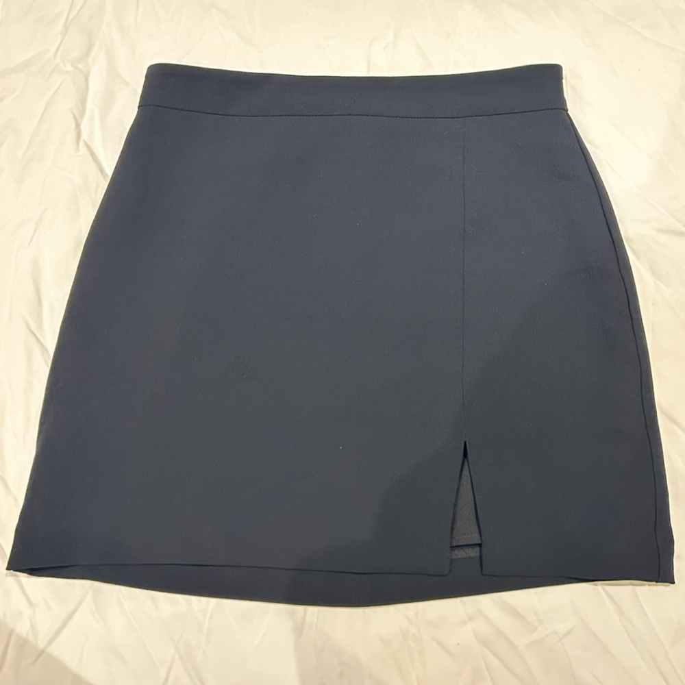 Wilfred Black Mini Skirt with Subtle Slit Detail